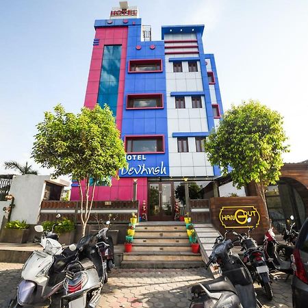 אודייפור Oyo 1681 Hotel Devansh מראה חיצוני תמונה