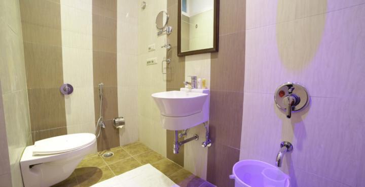 אודייפור Oyo 1681 Hotel Devansh מראה חיצוני תמונה