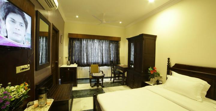 אודייפור Oyo 1681 Hotel Devansh מראה חיצוני תמונה