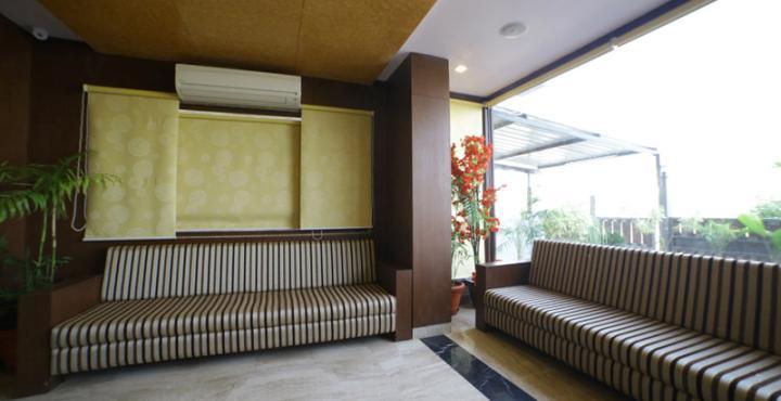 אודייפור Oyo 1681 Hotel Devansh מראה חיצוני תמונה