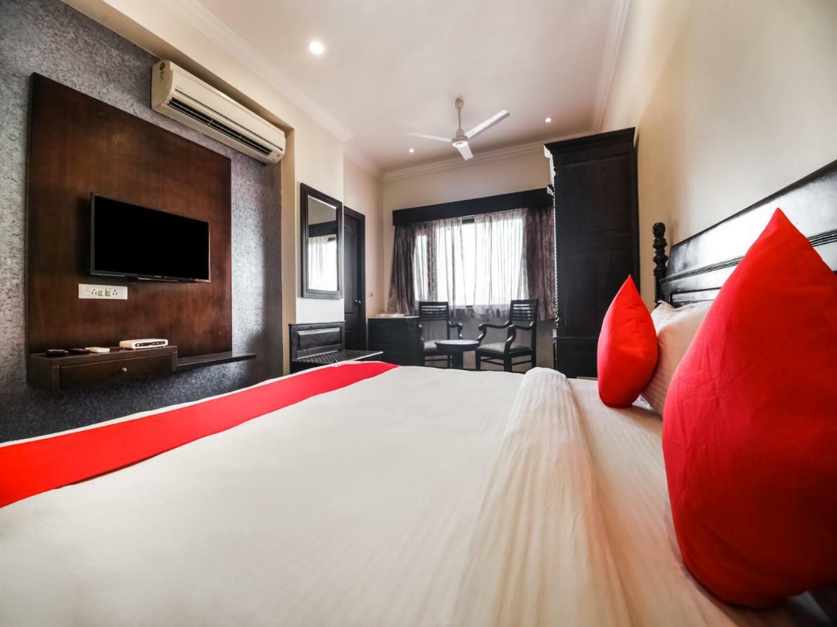 אודייפור Oyo 1681 Hotel Devansh מראה חיצוני תמונה