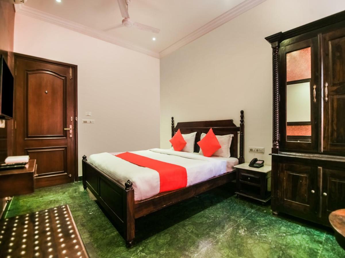 אודייפור Oyo 1681 Hotel Devansh מראה חיצוני תמונה
