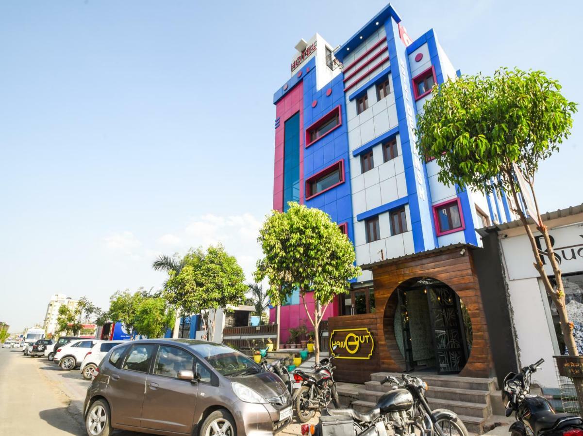 אודייפור Oyo 1681 Hotel Devansh מראה חיצוני תמונה