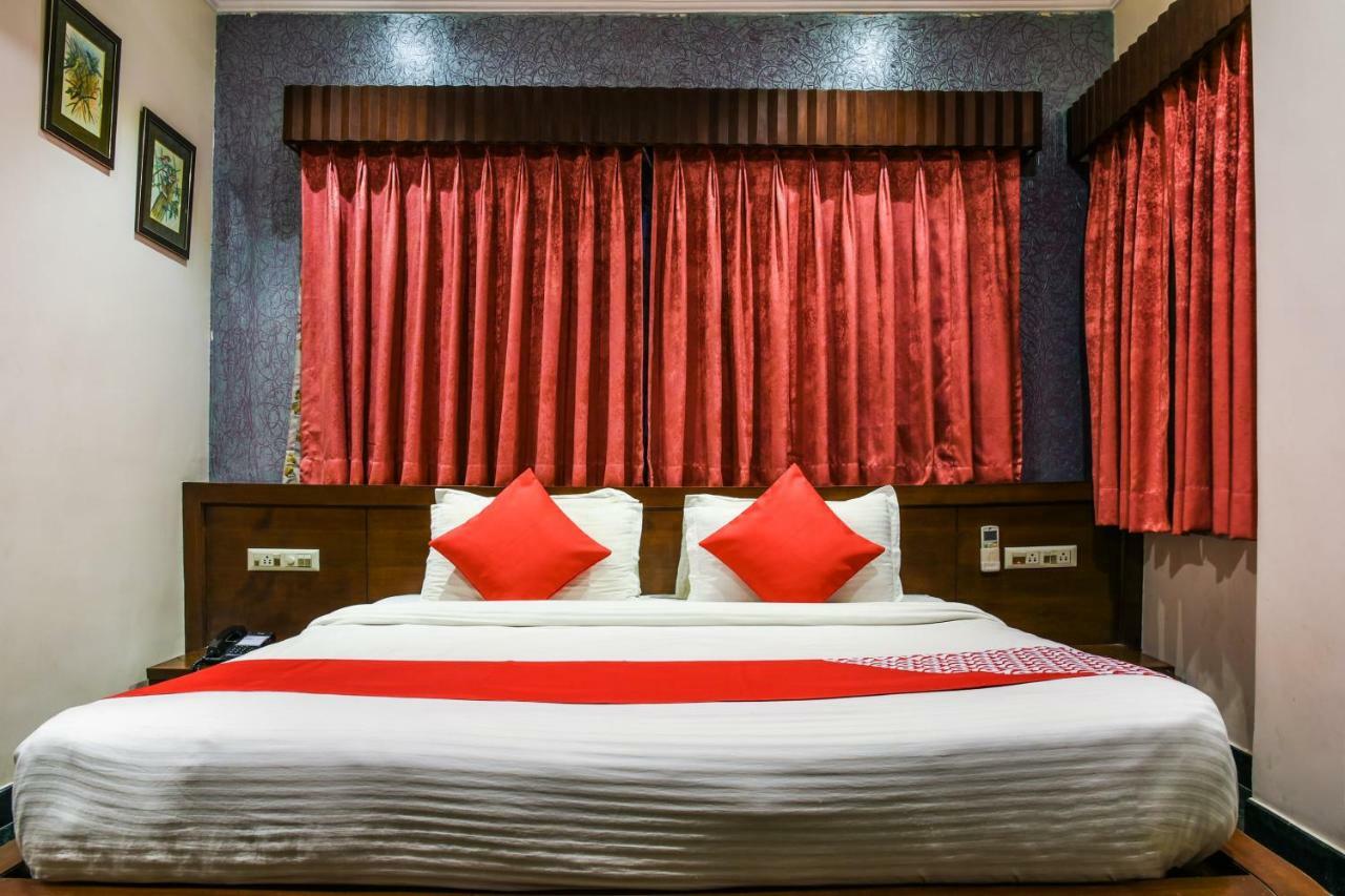 אודייפור Oyo 1681 Hotel Devansh מראה חיצוני תמונה