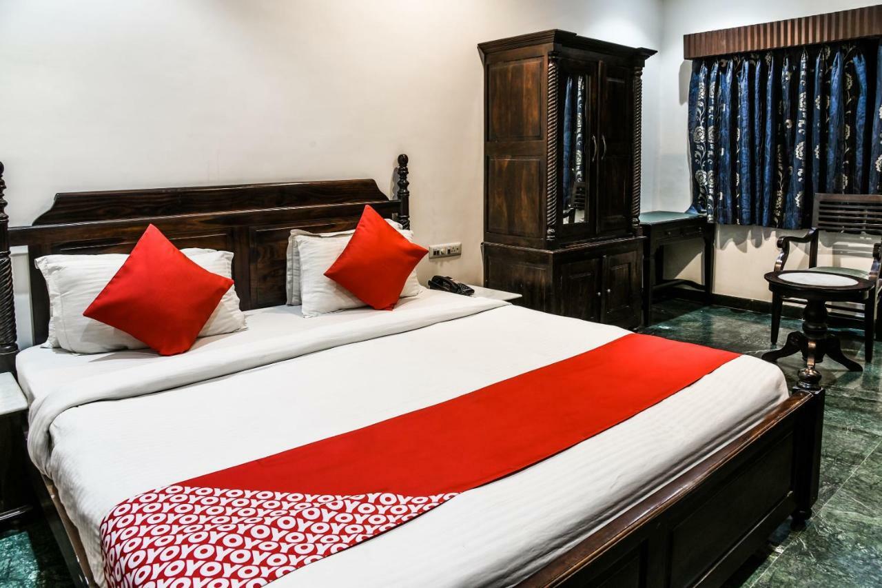 אודייפור Oyo 1681 Hotel Devansh מראה חיצוני תמונה