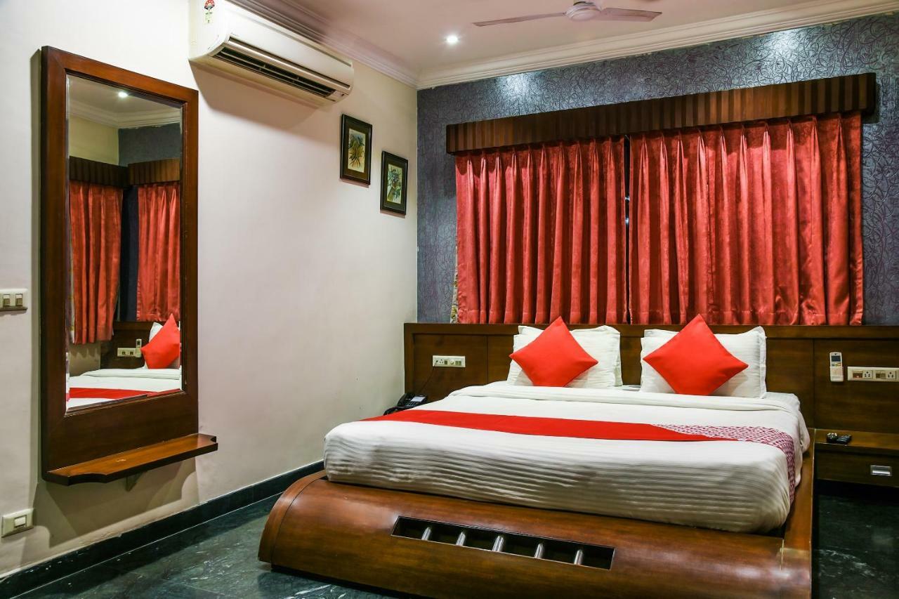 אודייפור Oyo 1681 Hotel Devansh מראה חיצוני תמונה