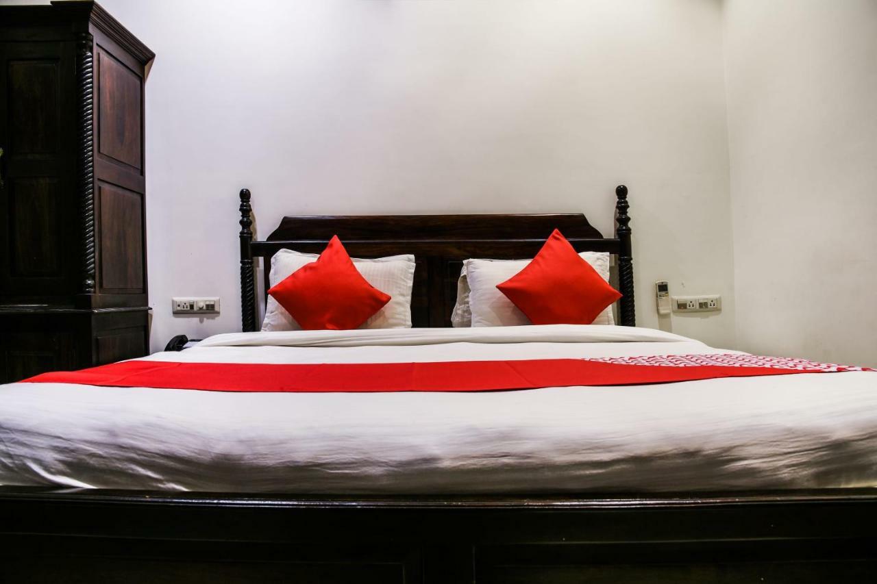 אודייפור Oyo 1681 Hotel Devansh מראה חיצוני תמונה